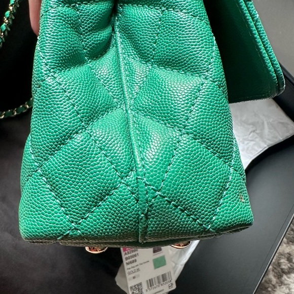 Authentic CHANEL Caviar Quilted Coco Chain Handle Flap emerald Green full set - Picture 14 of 16